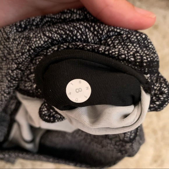 Wunder Under Crop 21” (High Rise) - Picture 4 of 5